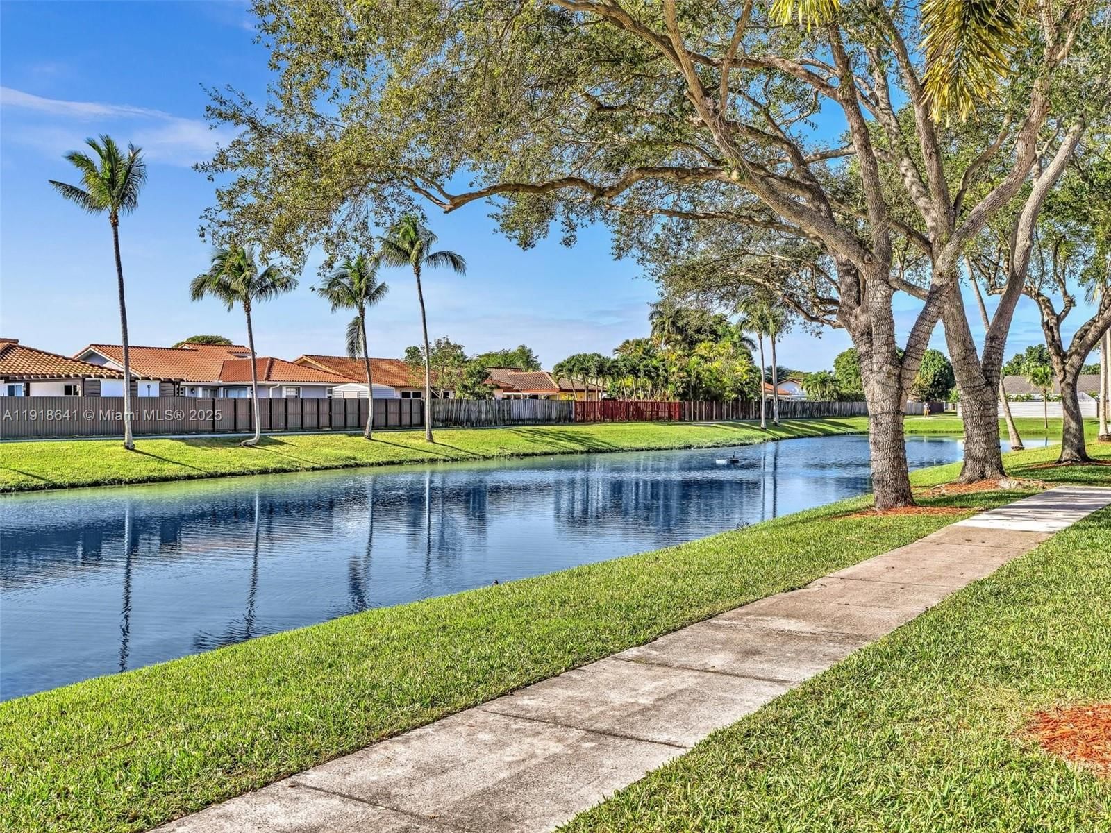 Real estate property located at 14368 96th Ter, Miami-dade, Kendall Center, Miami, FL