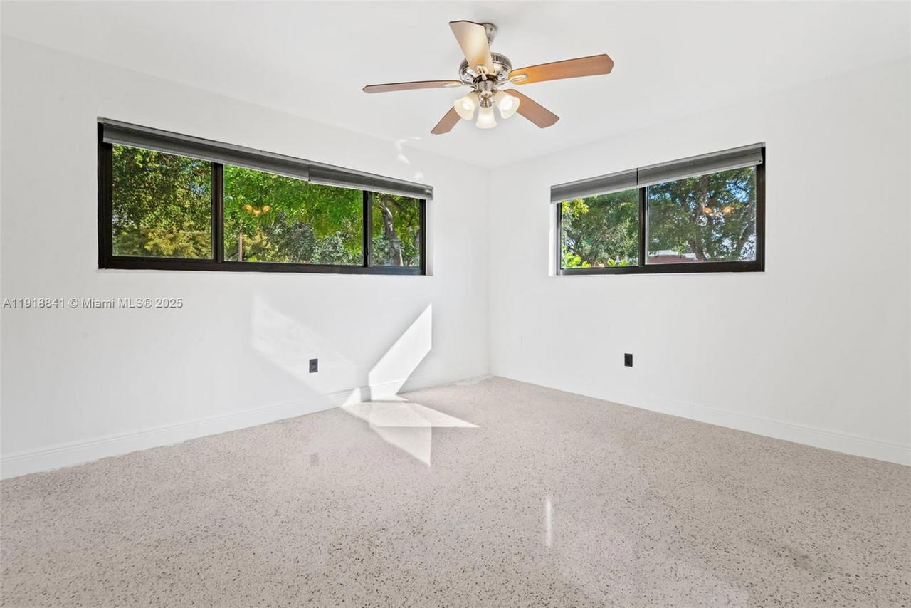 Real estate property located at 700 Rio Vista Dr, Miami-dade, Roeblings The, Miami Springs, FL