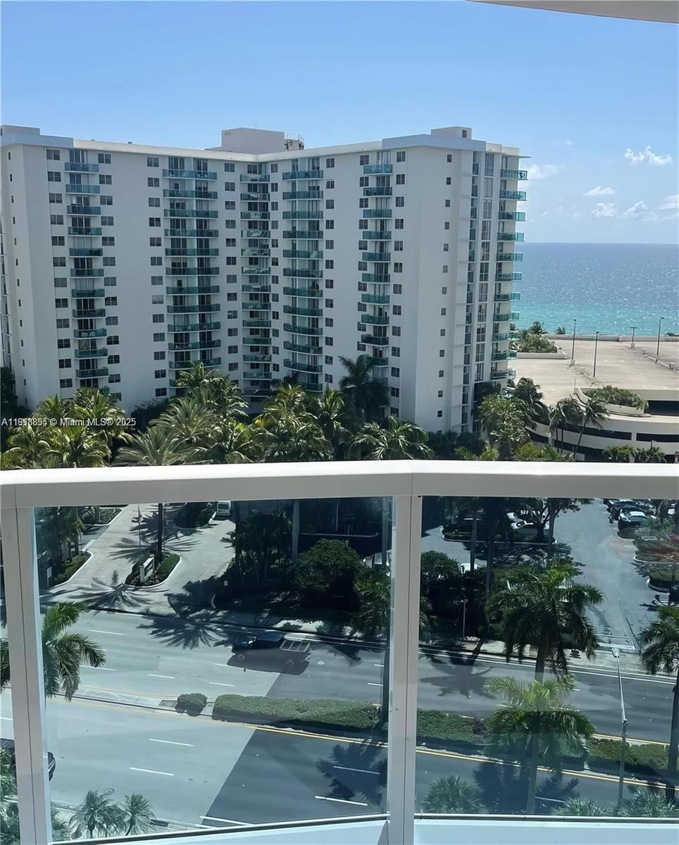 Real estate property located at 3800 Ocean Dr #1115, Broward, Hallmark Of Hollywood Con, Hollywood, FL