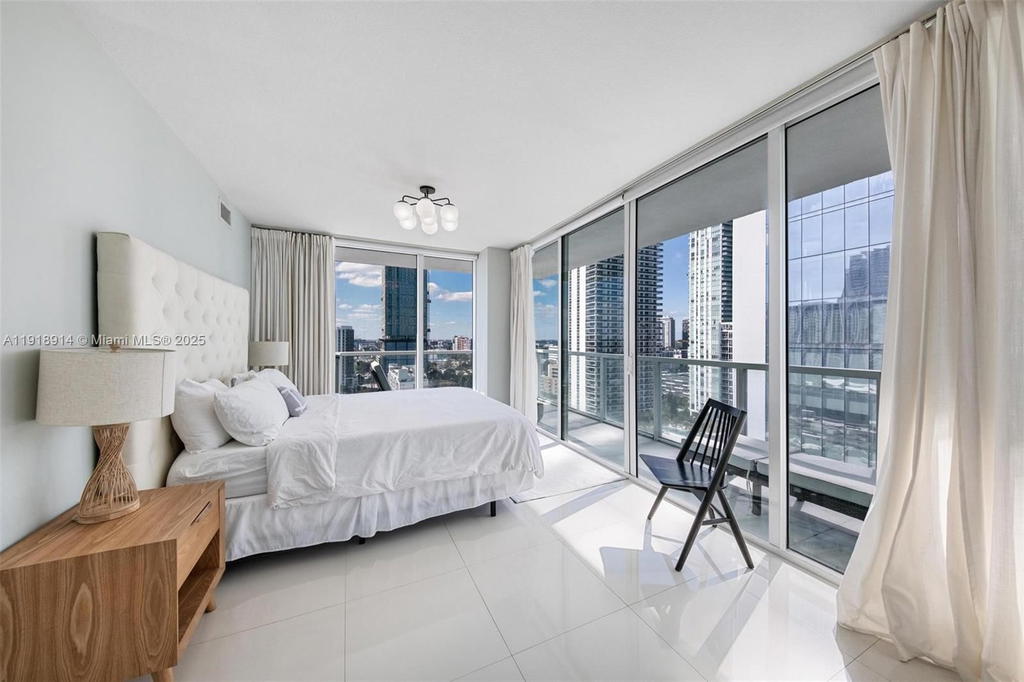 Real estate property located at 665 25th St #1805, Miami-dade, Onyx On The Bay Condo, Miami, FL
