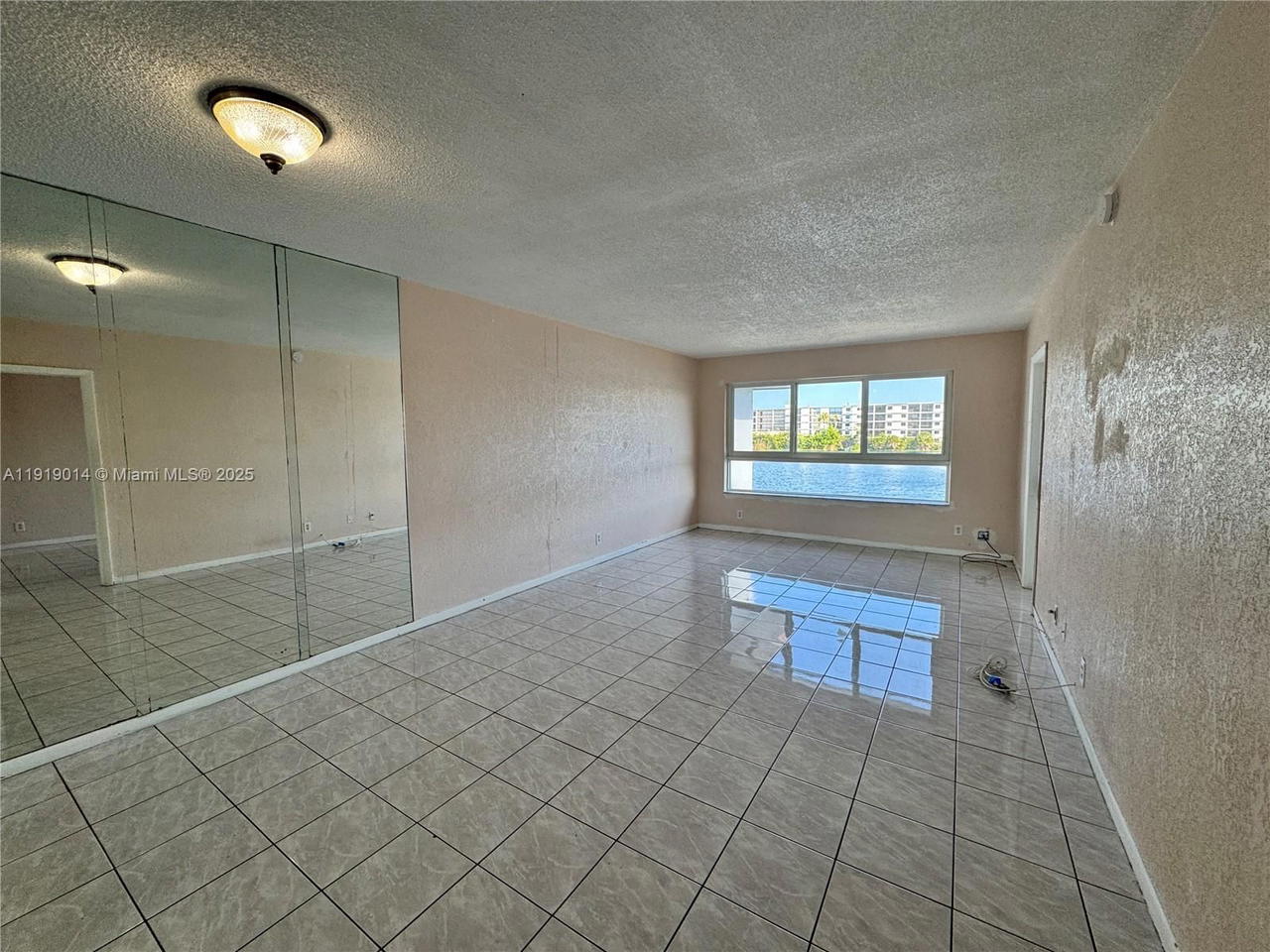 Real estate property located at 19255 2nd Ave #2218, Miami-dade, Star Lake North Nautilus, Miami, FL