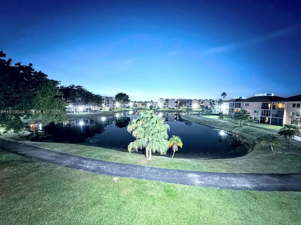 Real estate property located at 7900 50th St #304, Broward, Cascades Of Lauderhill, Lauderhill, FL