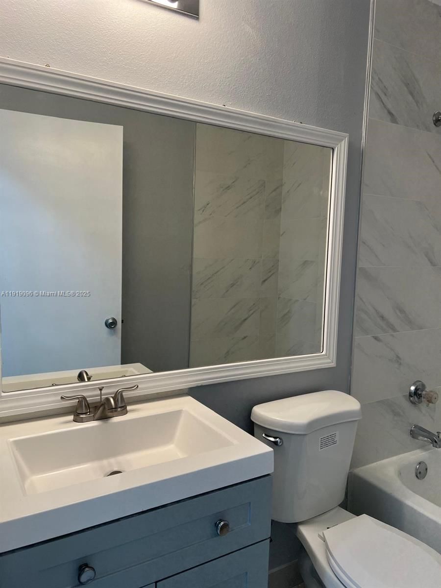 Real estate property located at 11205 Atlantic Blvd #203, Broward, Atlantic Springs Condo, Coral Springs, FL