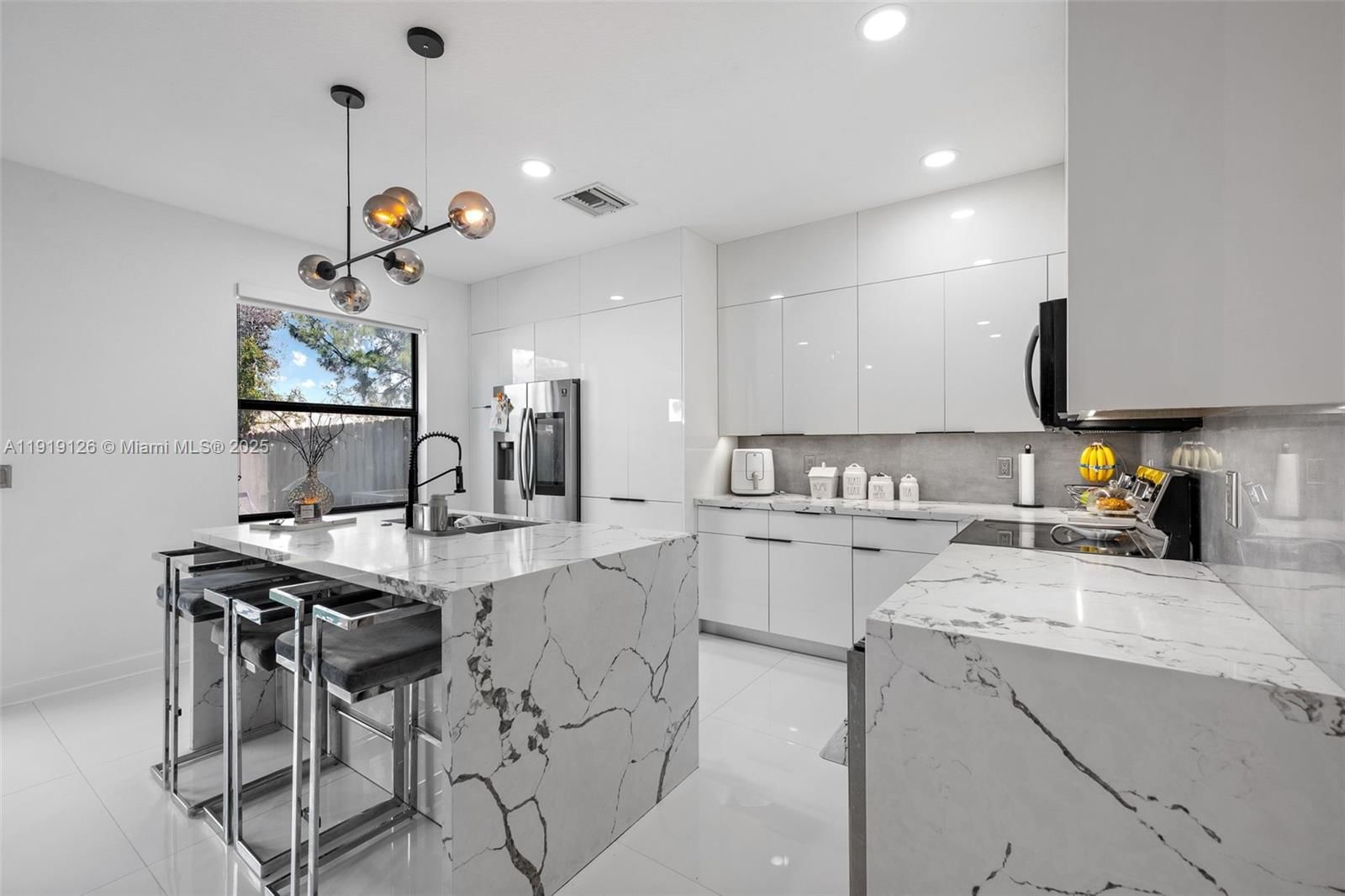 Real estate property located at 8780 116th Path, Miami-dade, St Moritz Estates, Doral, FL