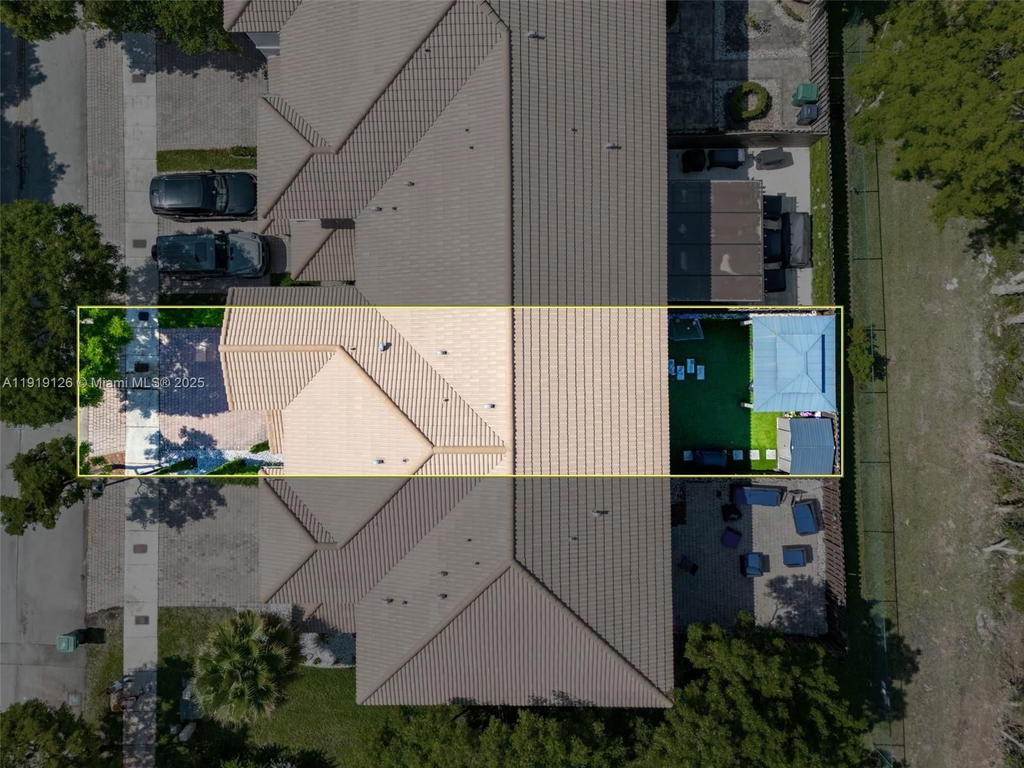 Real estate property located at 8780 116th Path, Miami-dade, St Moritz Estates, Doral, FL