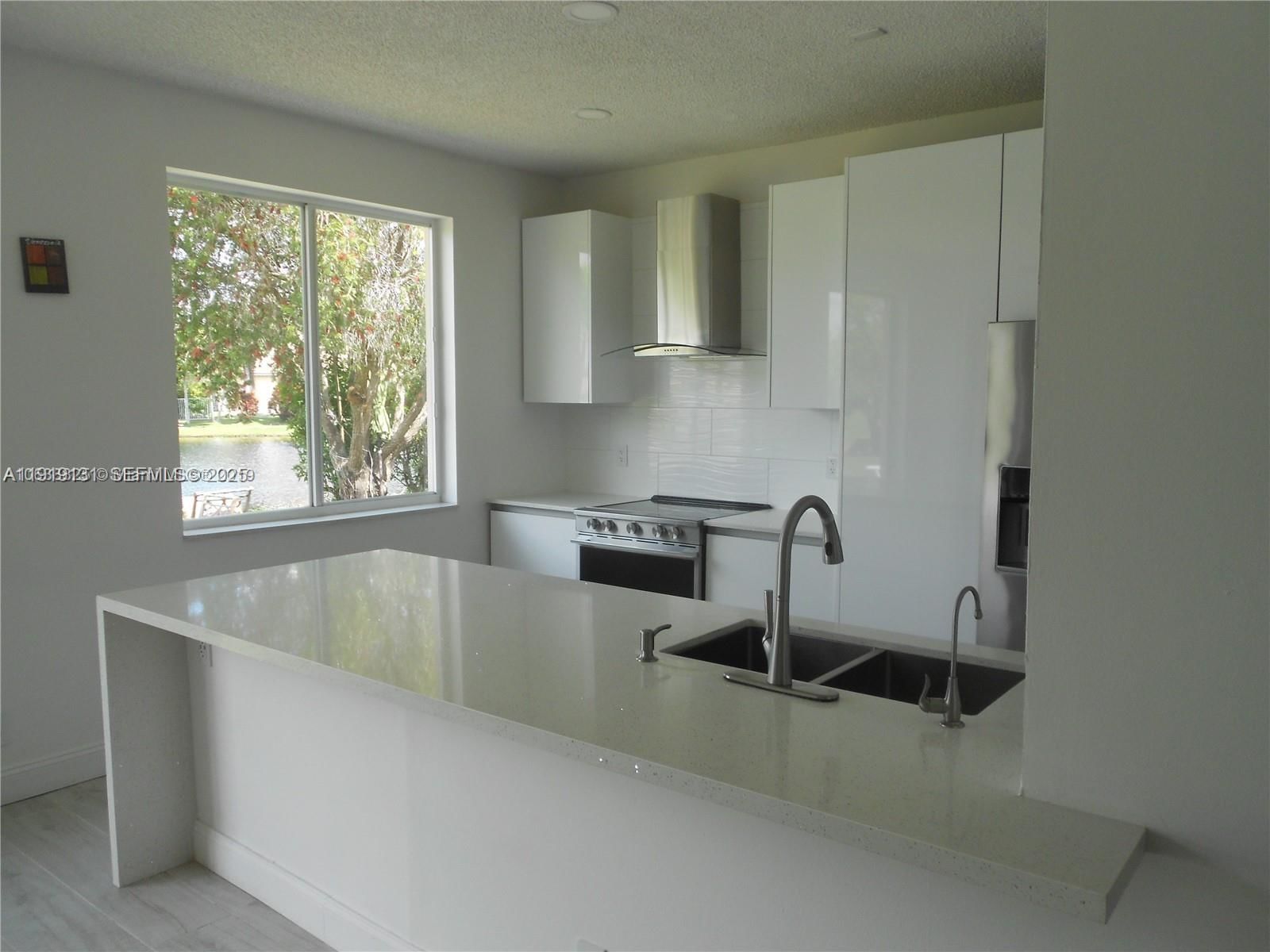 Real estate property located at 4466 Blossom Ln, Broward, Sectors 8 9 And 10 Plat, Weston, FL