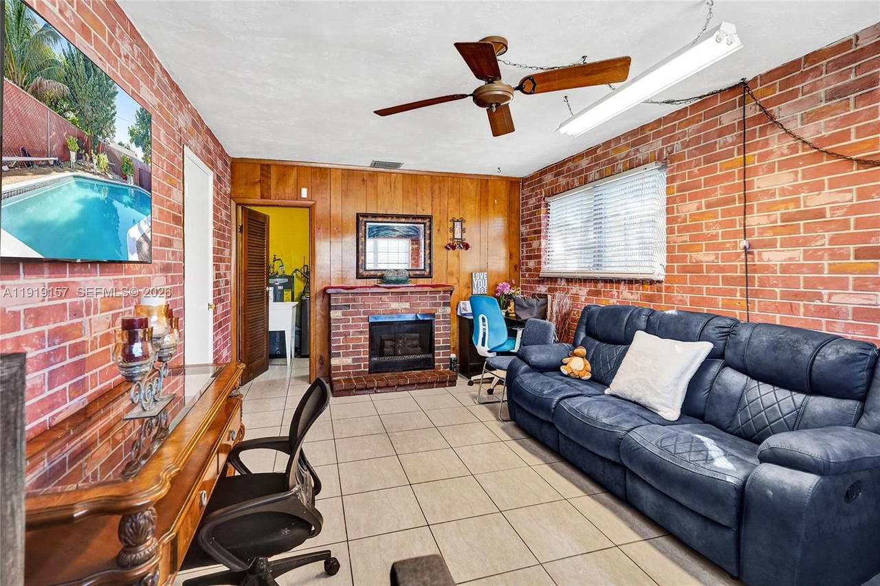 Real estate property located at 6100 15th St, Broward, Sunrise Golf Village Sec, Sunrise, FL