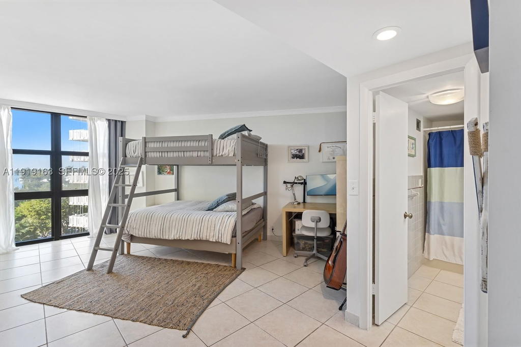Real estate property located at 1121 Crandon Blvd D404, Miami-dade, Towers Of Key Biscayne Co, Key Biscayne, FL
