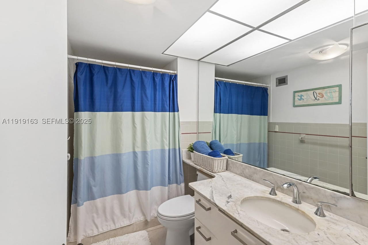 Real estate property located at 1121 Crandon Blvd D404, Miami-dade, Towers Of Key Biscayne Co, Key Biscayne, FL