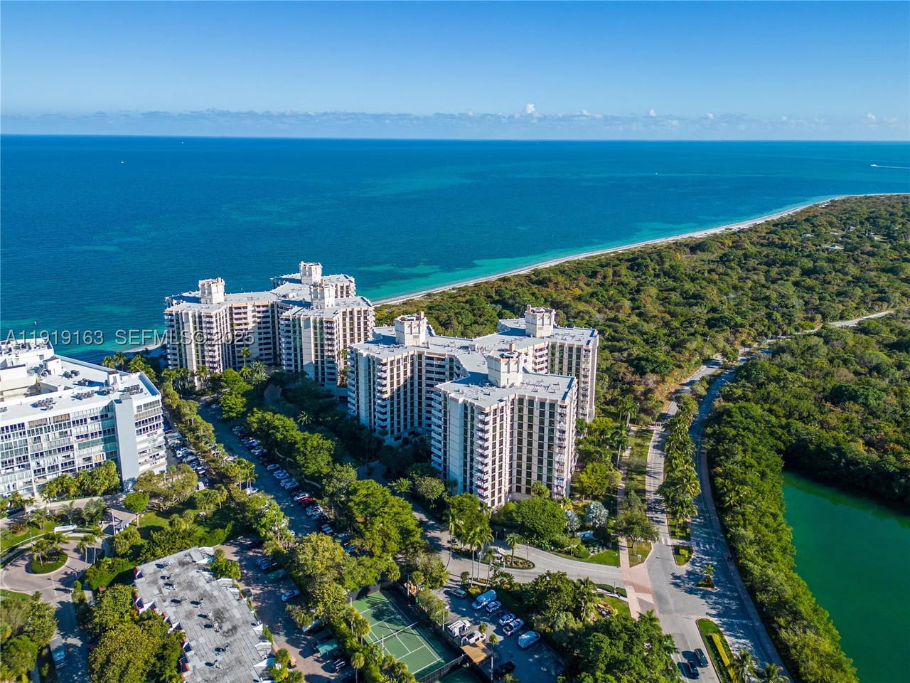 Real estate property located at 1121 Crandon Blvd D404, Miami-dade, Towers Of Key Biscayne Co, Key Biscayne, FL