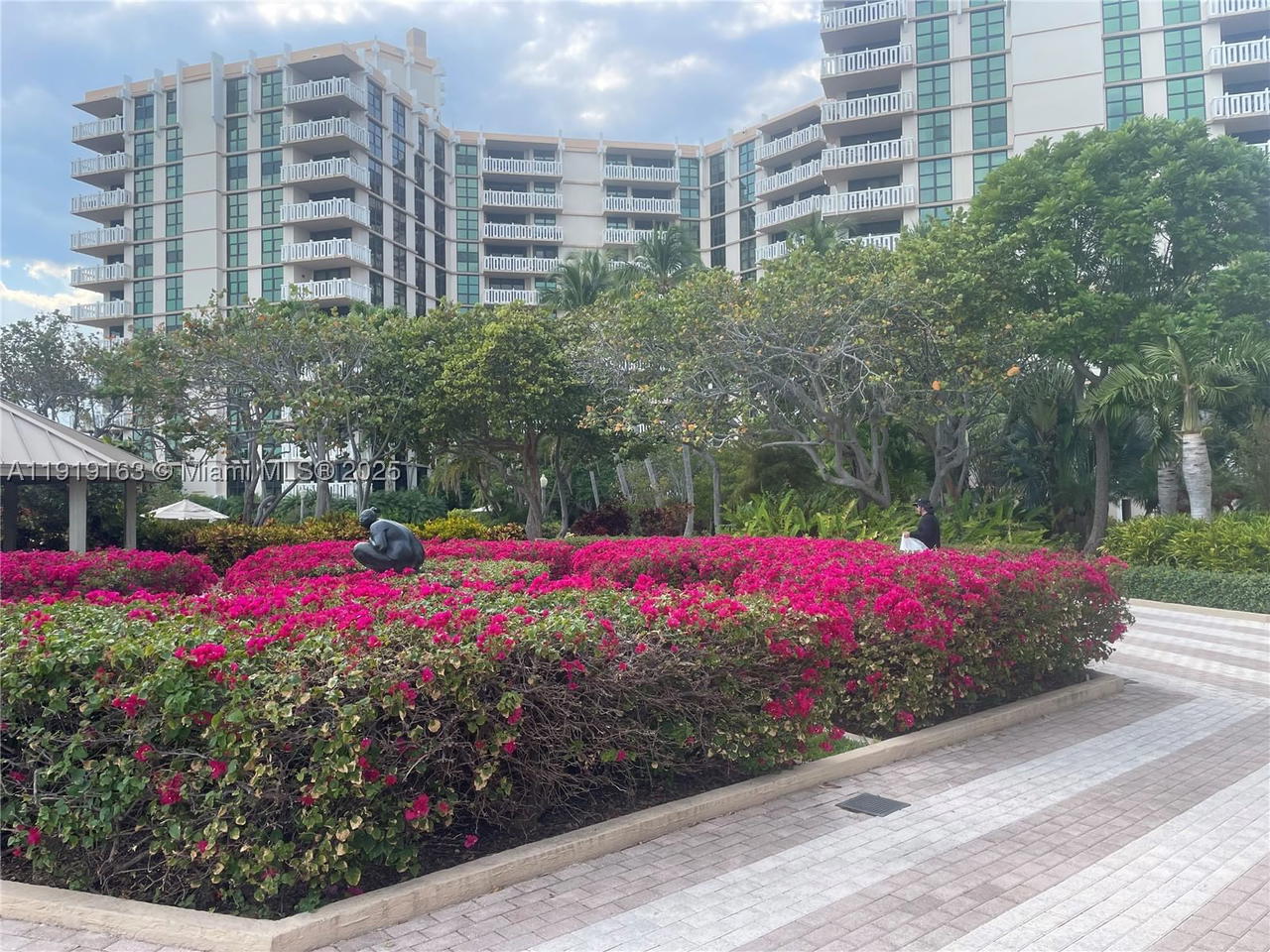 Real estate property located at 1121 Crandon Blvd D404, Miami-dade, Towers Of Key Biscayne Co, Key Biscayne, FL