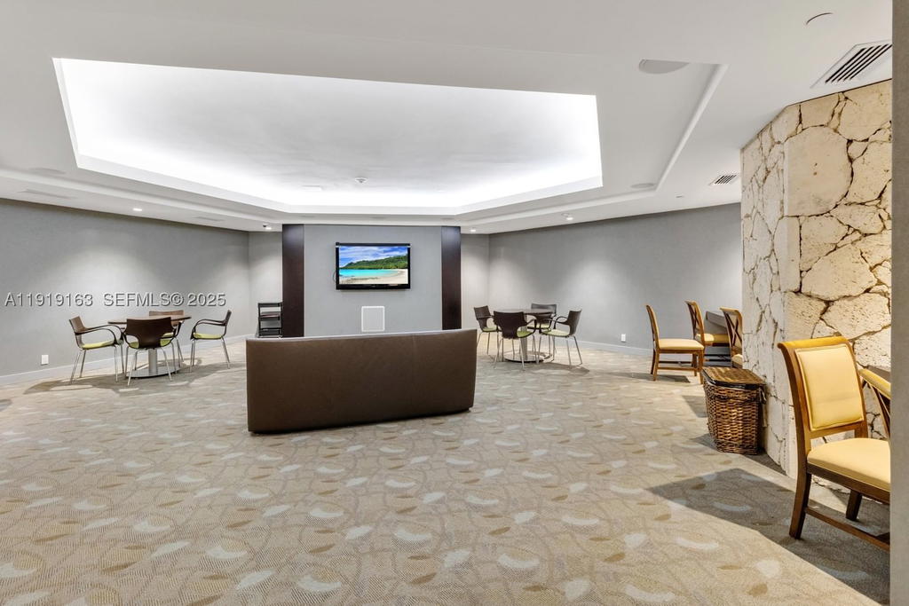 Real estate property located at 1121 Crandon Blvd D404, Miami-dade, Towers Of Key Biscayne Co, Key Biscayne, FL
