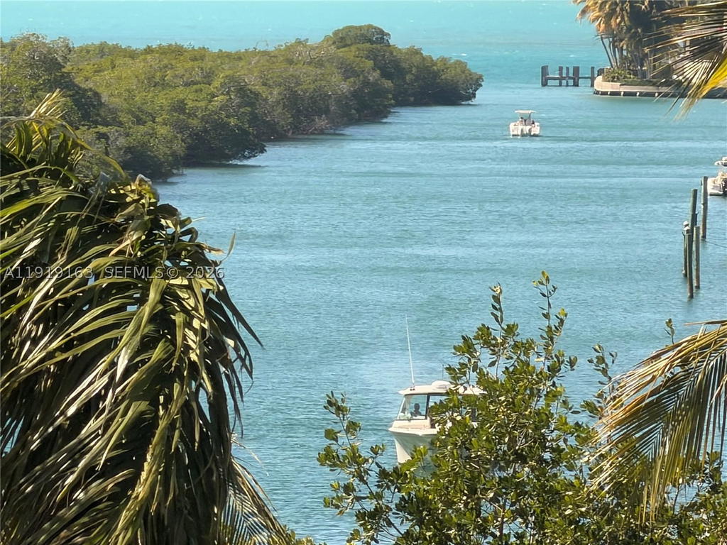 Real estate property located at 1121 Crandon Blvd D404, Miami-dade, Towers Of Key Biscayne Co, Key Biscayne, FL