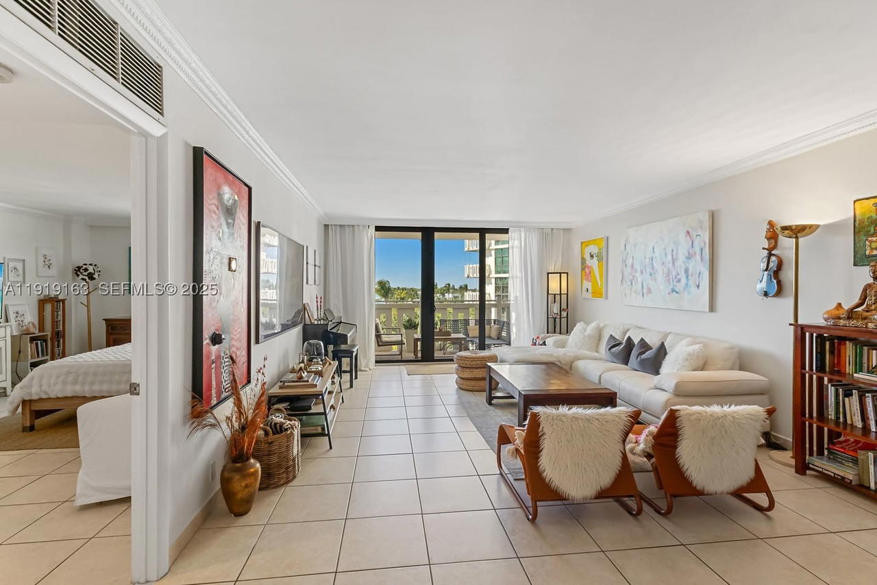 Real estate property located at 1121 Crandon Blvd D404, Miami-dade, Towers Of Key Biscayne Co, Key Biscayne, FL