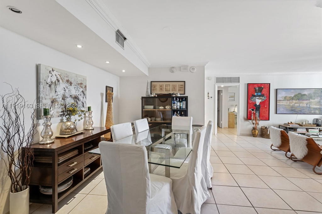 Real estate property located at 1121 Crandon Blvd D404, Miami-dade, Towers Of Key Biscayne Co, Key Biscayne, FL
