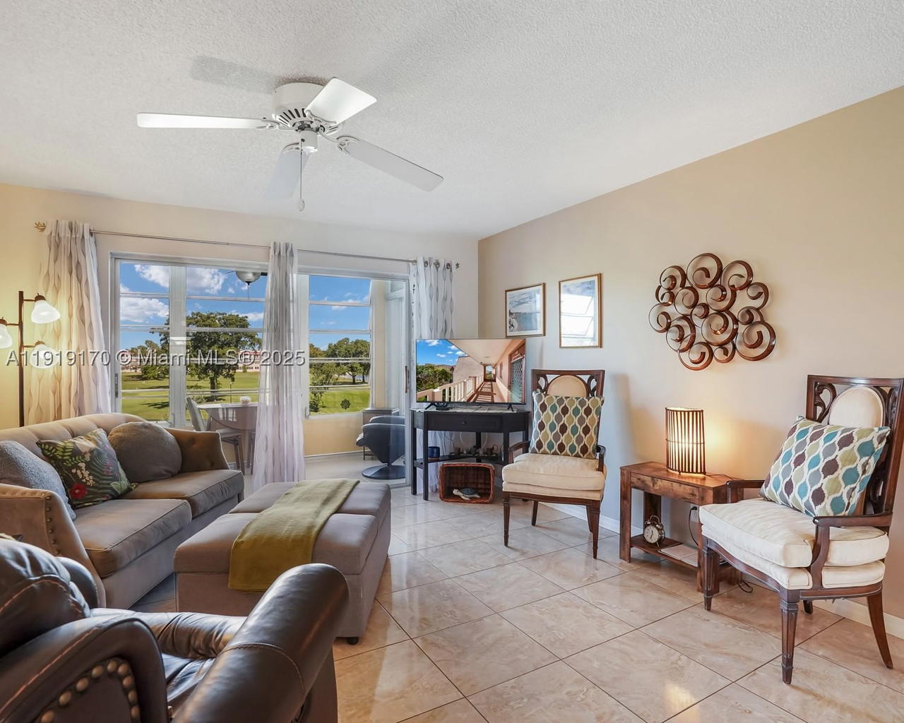 Real estate property located at 9401 Sunrise Lakes Blvd #302, Broward, Sunrise Lakes 118 Condo, Sunrise, FL