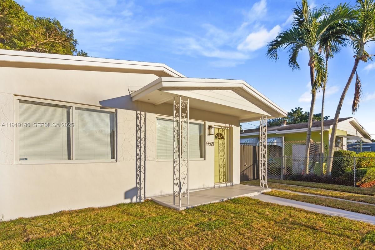 Real estate property located at 5521 10th Ave, Miami-dade, Brenner-brams Sub, Miami, FL