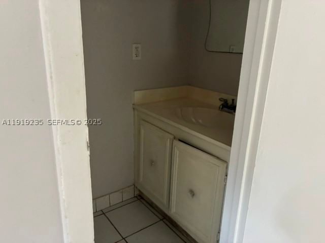 Real estate property located at 5831 Blueberry Ct #80, Broward, Blueberry Hill Ii Condo, Lauderhill, FL