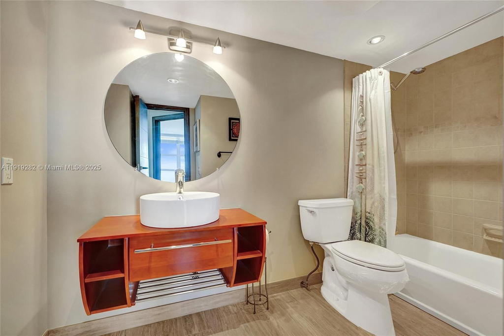 Real estate property located at 2301 Ocean Dr #1204, Broward, Catania Condo, Hollywood, FL