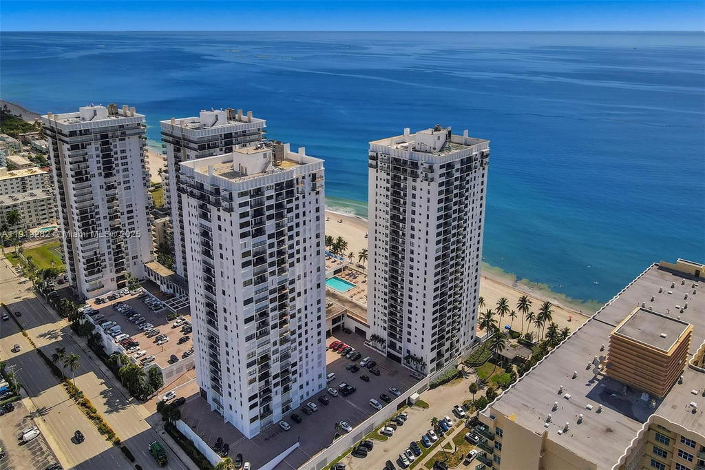 Real estate property located at 2301 Ocean Dr #1204, Broward, Catania Condo, Hollywood, FL