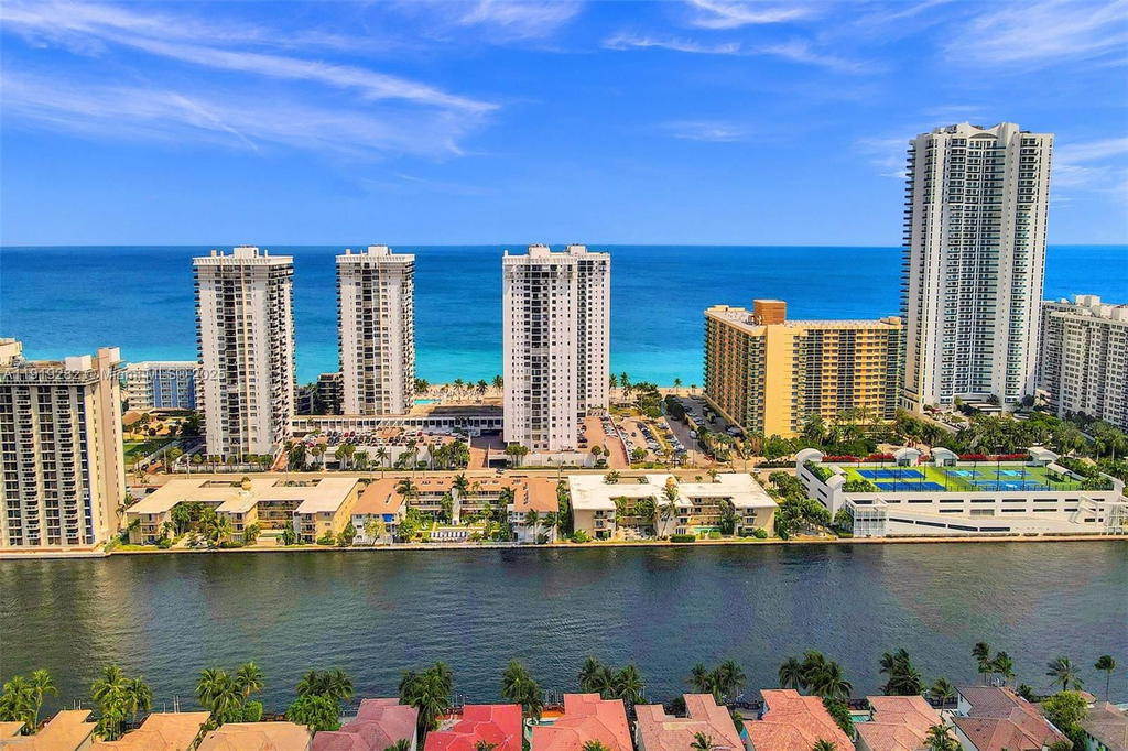 Real estate property located at 2301 Ocean Dr #1204, Broward, Catania Condo, Hollywood, FL