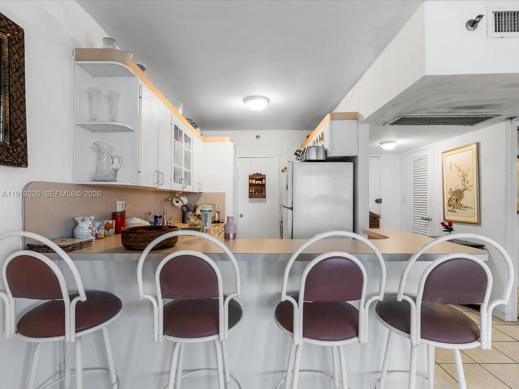 Real estate property located at 100 Lincoln Rd #423, Miami-dade, The Decoplage Condo, Miami Beach, FL