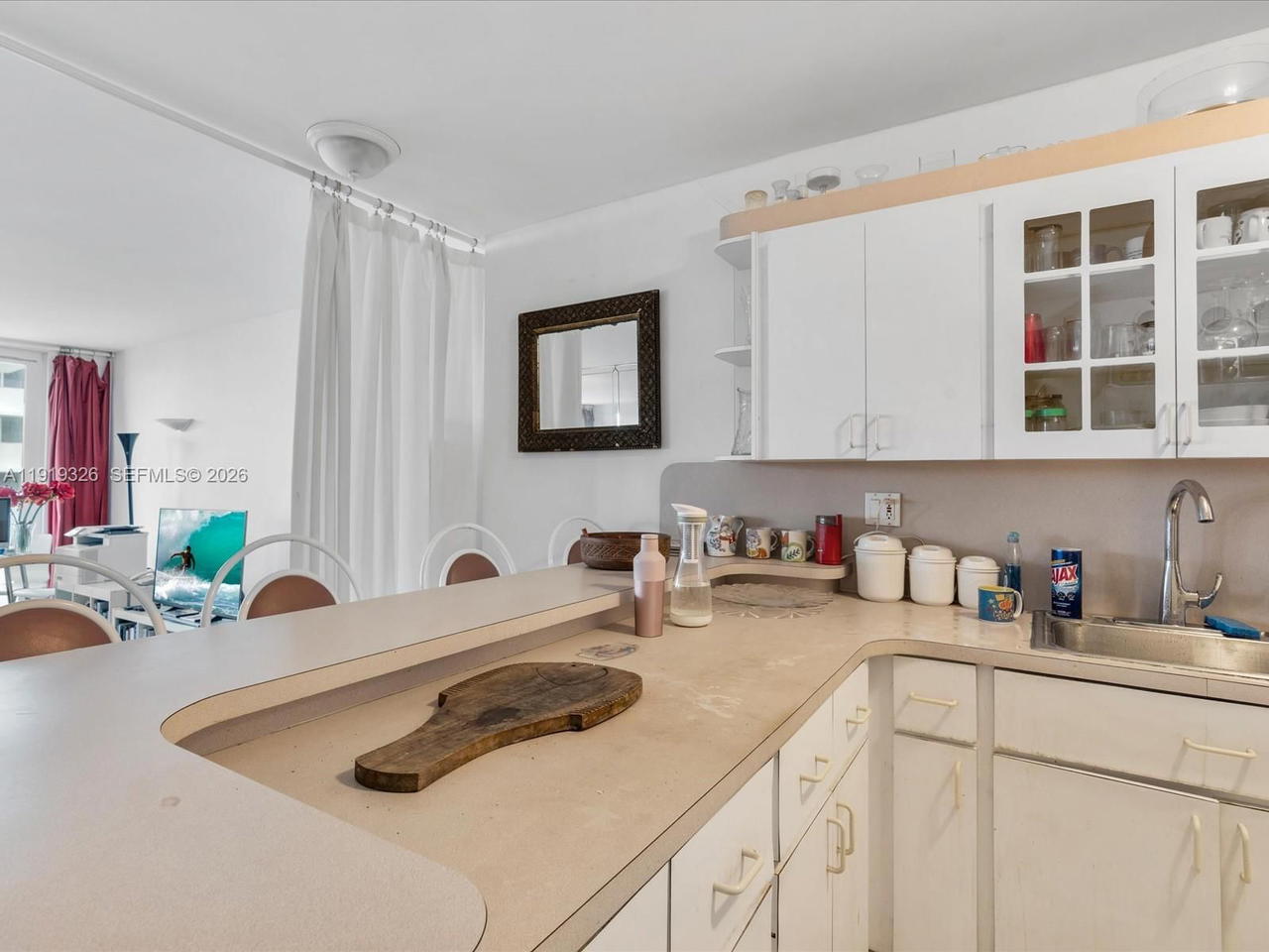 Real estate property located at 100 Lincoln Rd #423, Miami-dade, The Decoplage Condo, Miami Beach, FL