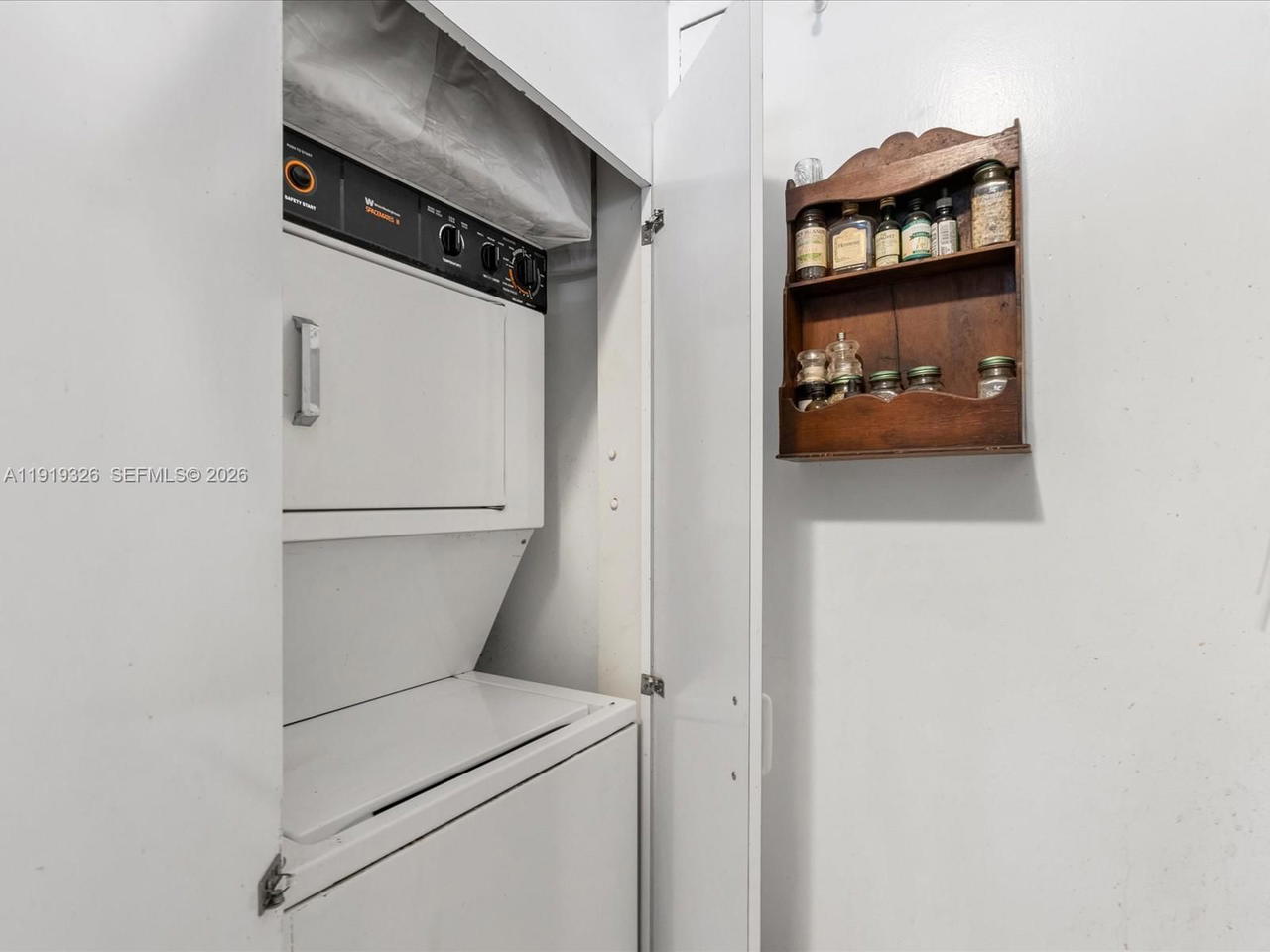Real estate property located at 100 Lincoln Rd #423, Miami-dade, The Decoplage Condo, Miami Beach, FL