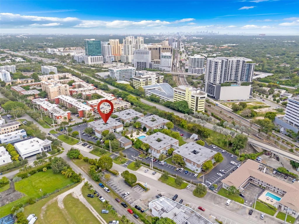 Real estate property located at 9621 77th Ave #204B, Miami-dade, Woodside In Kendall Condo, Miami, FL