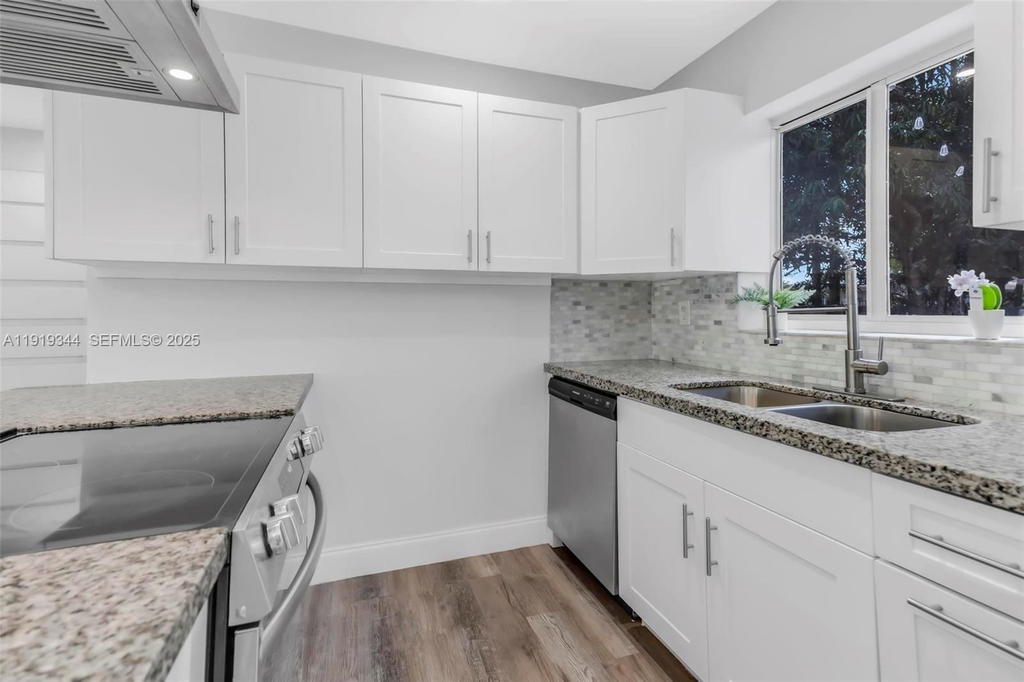 Real estate property located at 330 70th Ave, Broward, Boulevard Heights Sec 7, Hollywood, FL