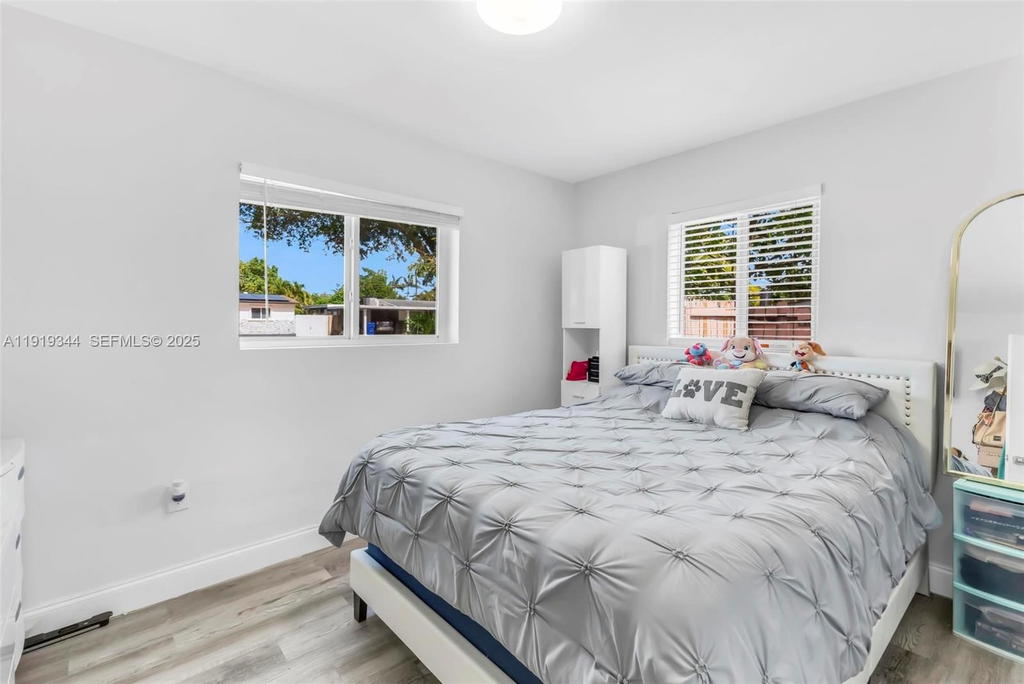 Real estate property located at 330 70th Ave, Broward, Boulevard Heights Sec 7, Hollywood, FL