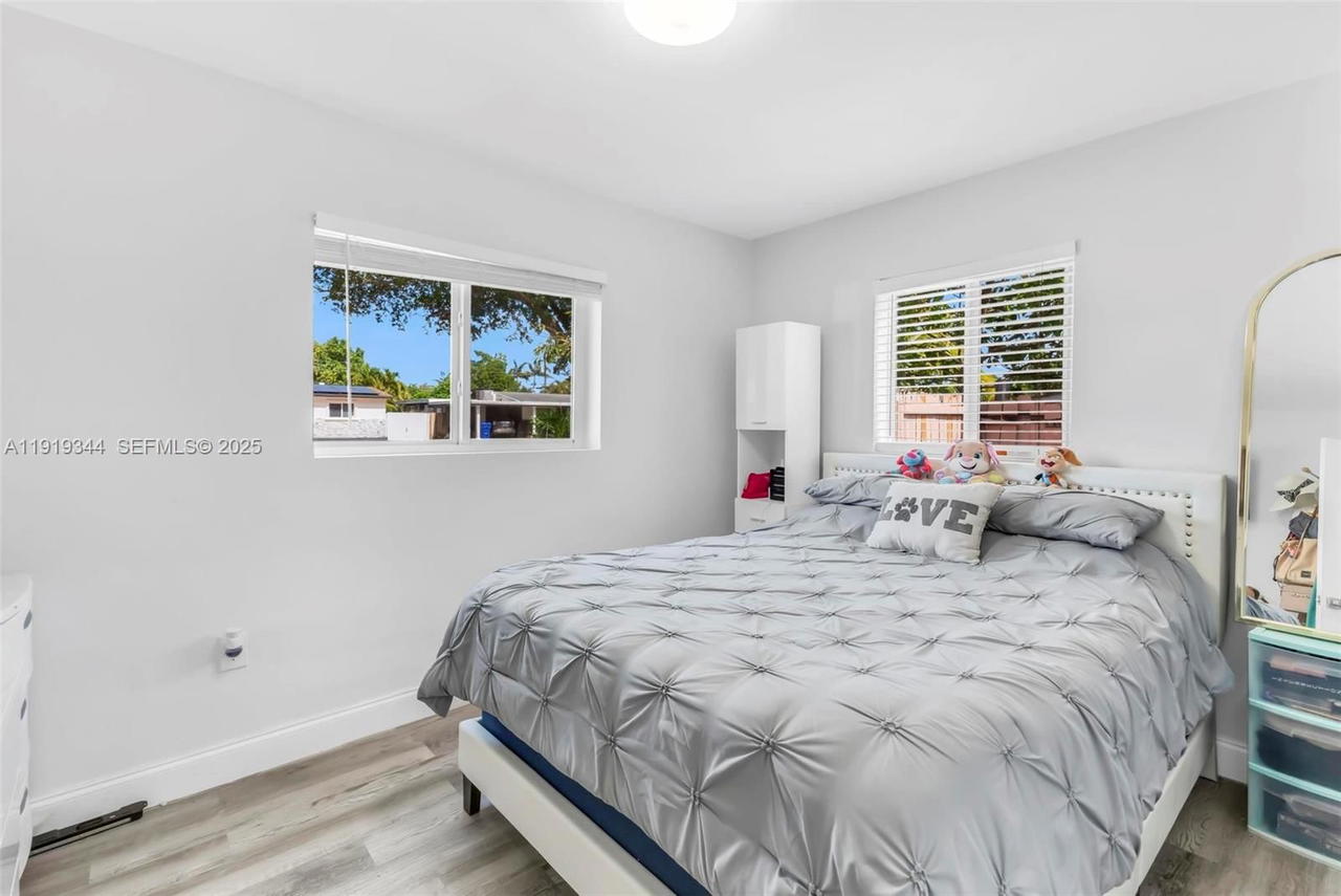 Real estate property located at 330 70th Ave, Broward, Boulevard Heights Sec 7, Hollywood, FL