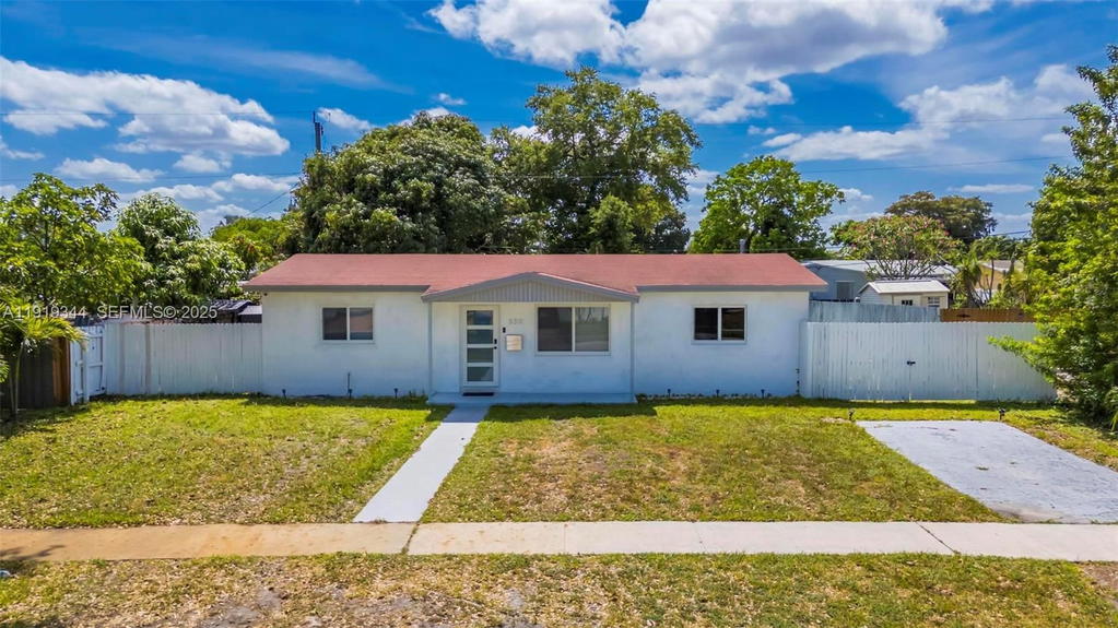 Real estate property located at 330 70th Ave, Broward, Boulevard Heights Sec 7, Hollywood, FL