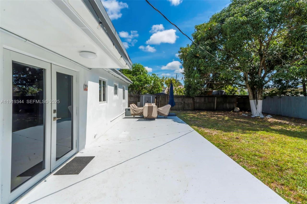 Real estate property located at 330 70th Ave, Broward, Boulevard Heights Sec 7, Hollywood, FL