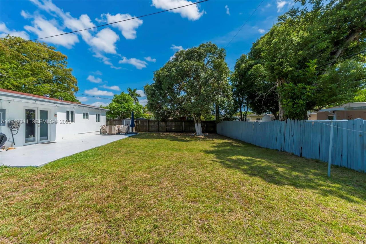 Real estate property located at 330 70th Ave, Broward, Boulevard Heights Sec 7, Hollywood, FL