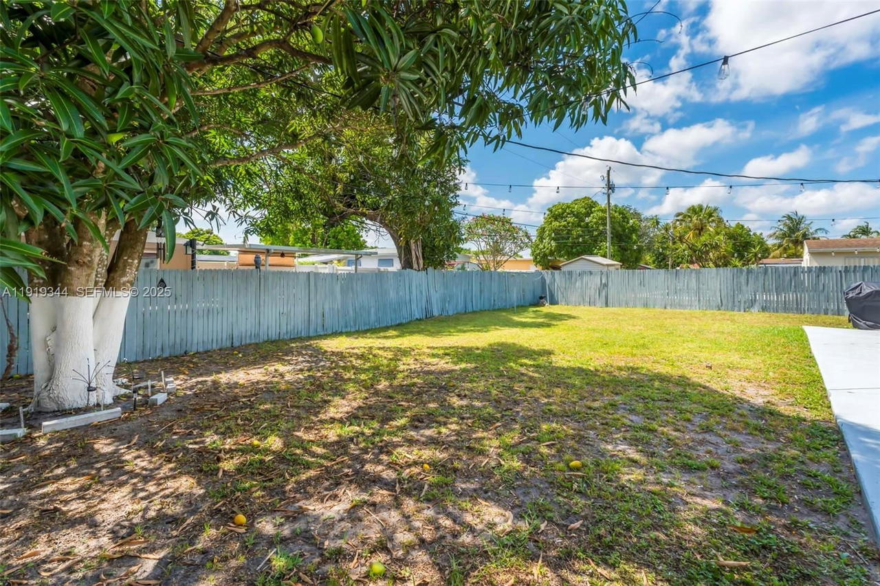 Real estate property located at 330 70th Ave, Broward, Boulevard Heights Sec 7, Hollywood, FL