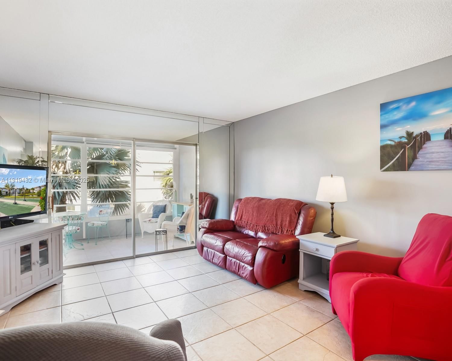 Real estate property located at 4705 35th St #515, Broward, Poinciana Gardens Condo, Lauderdale Lakes, FL