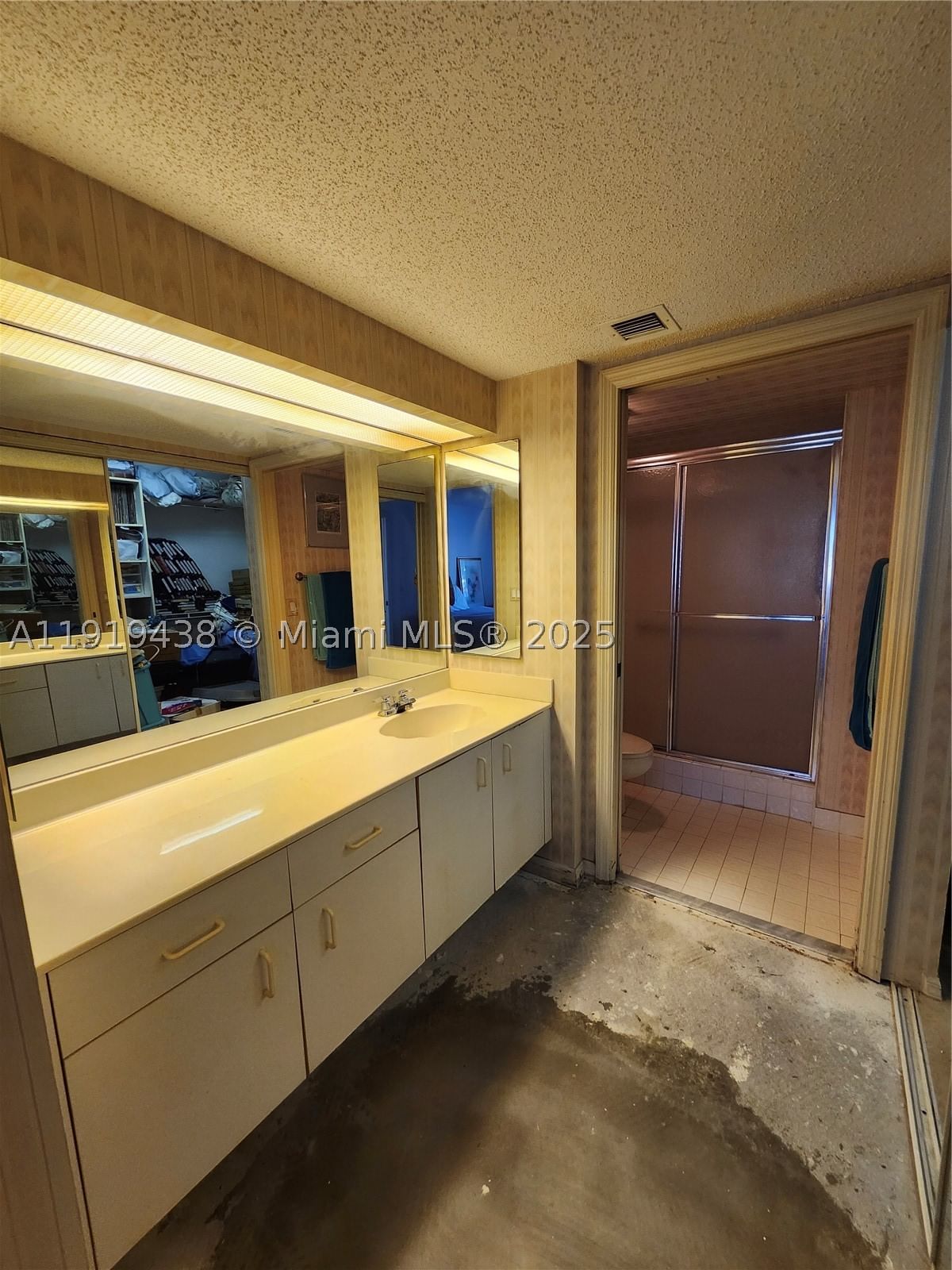 Real estate property located at 7852 Trent Dr #206, Broward, Trent Condominium H, Tamarac, FL