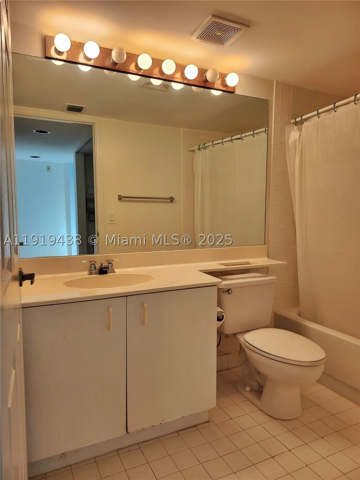 Real estate property located at 7852 Trent Dr #206, Broward, Trent Condominium H, Tamarac, FL