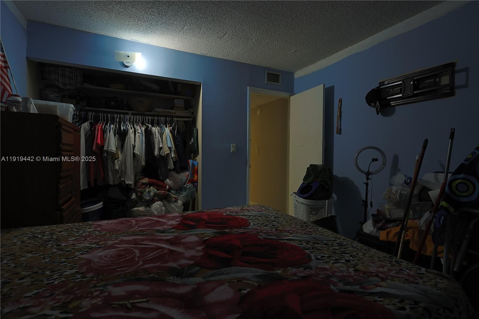 Real estate property located at 9340 Flagler St #104B, Miami-dade, South Winds Condo, Miami, FL