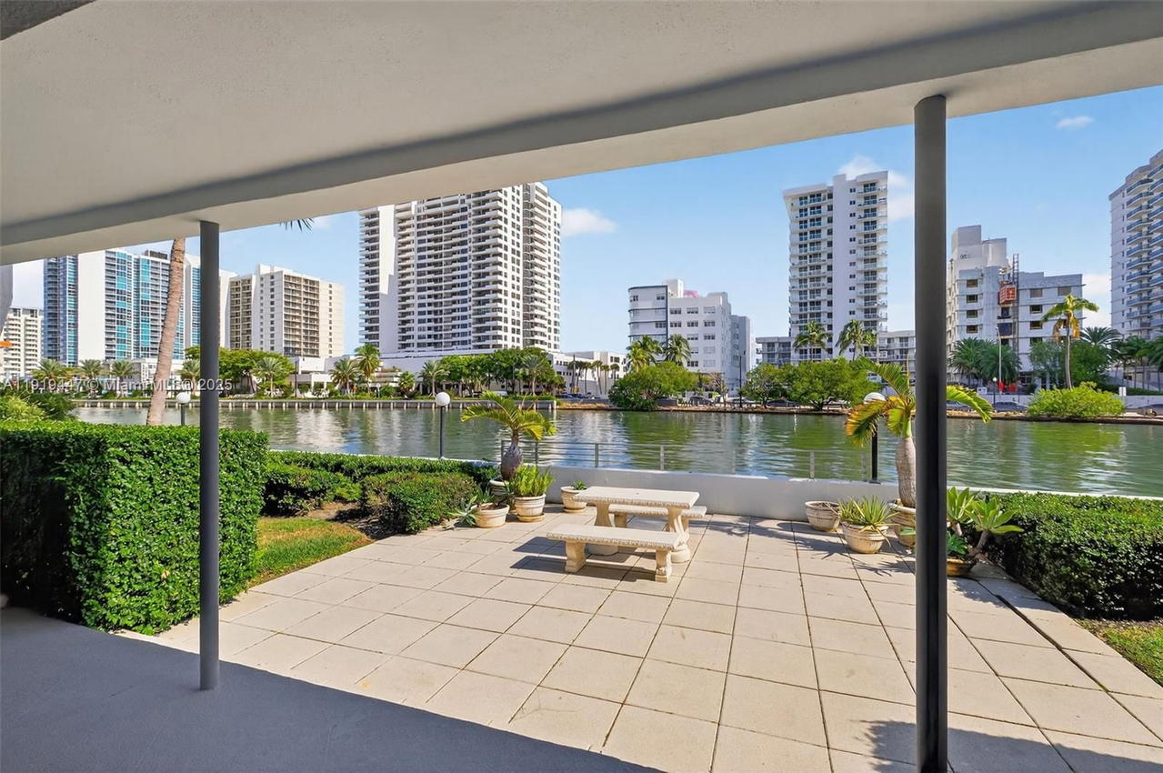 Real estate property located at 2445 Lake Pancoast Dr #4, Miami-dade, Helen Mar Condo, Miami Beach, FL