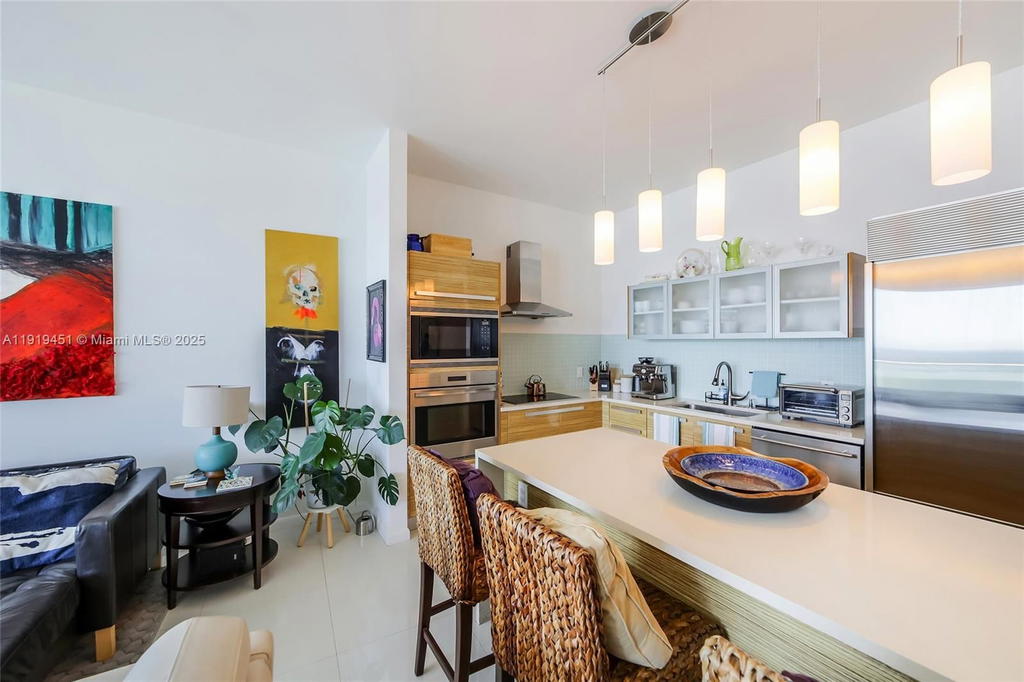 Real estate property located at 2020 Bayshore Dr #1604, Miami-dade, Paramount Bay Condo, Miami, FL