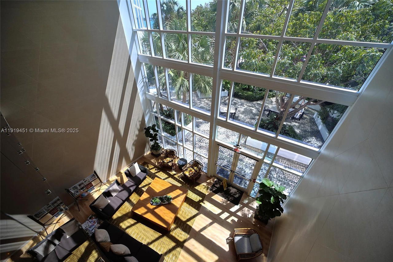 Real estate property located at 2020 Bayshore Dr #1604, Miami-dade, Paramount Bay Condo, Miami, FL