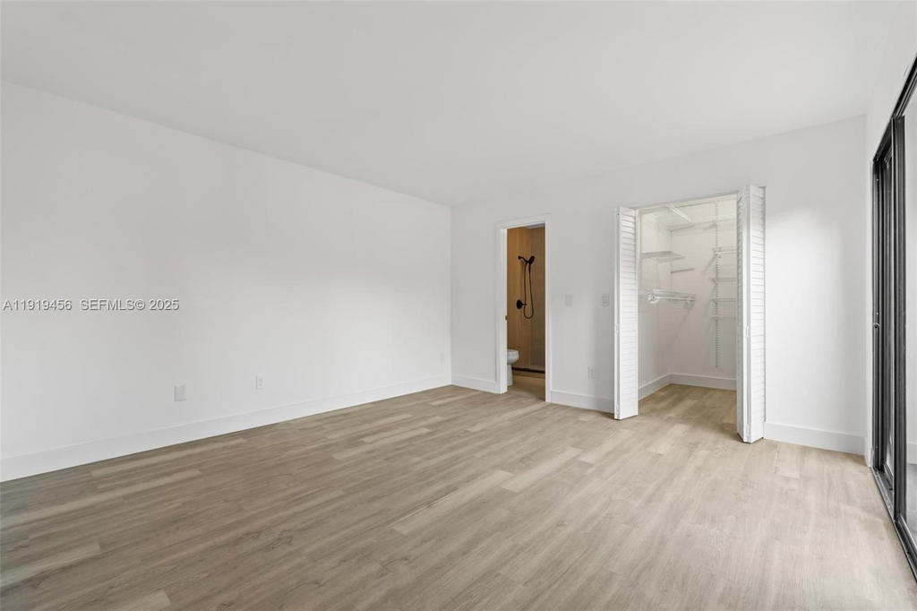 Real estate property located at 14201 94th Cir Ln #103-5, Miami-dade, Camelot One Condo, Miami, FL