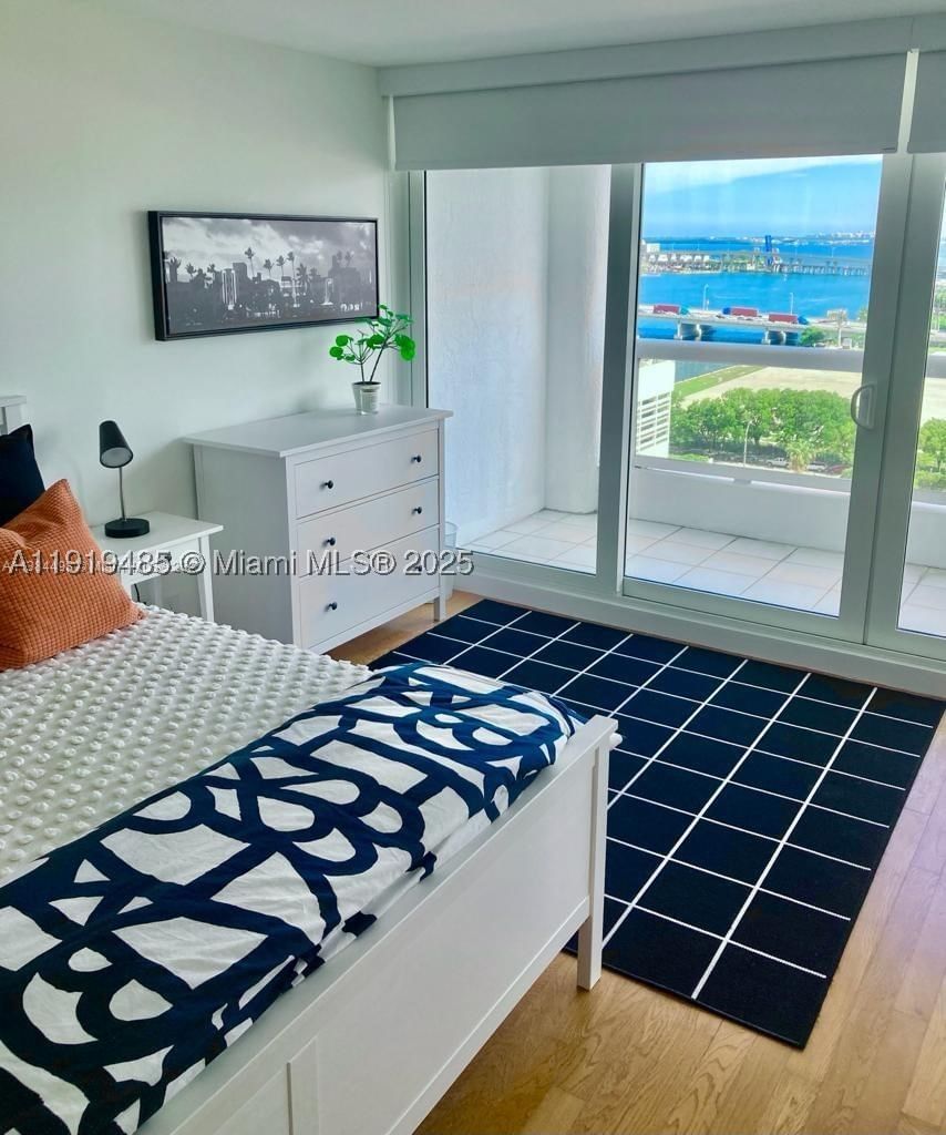 Real estate property located at 1717 Bayshore Dr A-1953, Miami-dade, Venetia Condo, Miami, FL