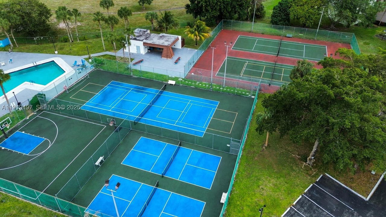 Real estate property located at 7051 Environ Blvd #436, Broward, Environ I Condo 5 And 6, Lauderhill, FL