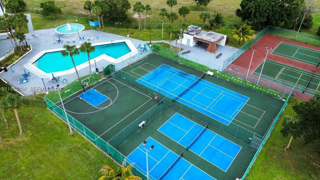 Real estate property located at 7051 Environ Blvd #436, Broward, Environ I Condo 5 And 6, Lauderhill, FL