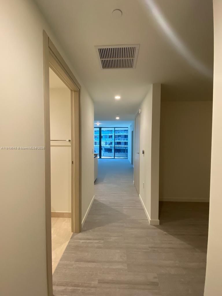 Real estate property located at 1000 Brickell Plz #3207, Miami-dade, Brickell Flatiron Condo, Miami, FL