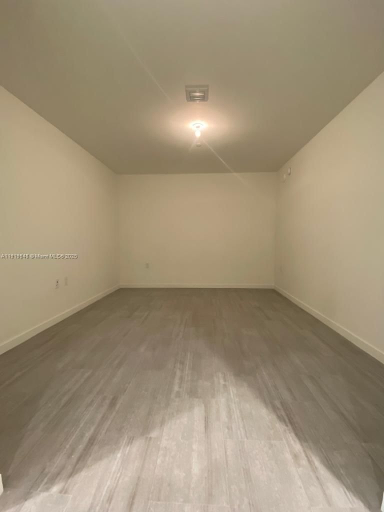 Real estate property located at 1000 Brickell Plz #3207, Miami-dade, Brickell Flatiron Condo, Miami, FL