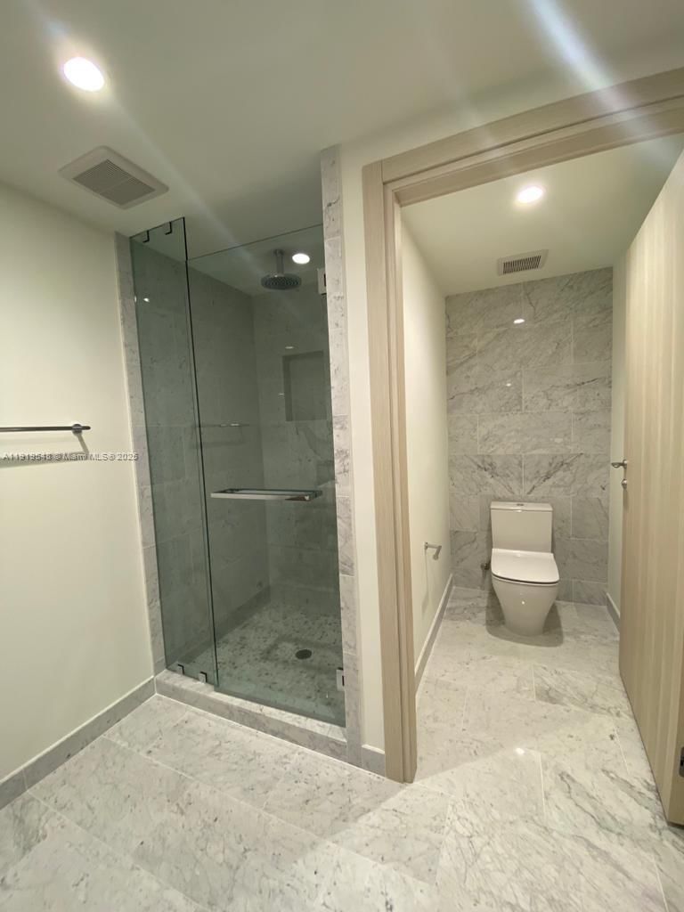 Real estate property located at 1000 Brickell Plz #3207, Miami-dade, Brickell Flatiron Condo, Miami, FL